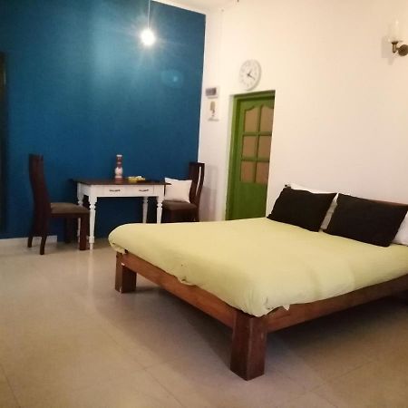 Villa Mitrayu à Nugegoda Extérieur photo